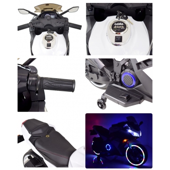 MEGA MOTOR ŚCIGACZ STRONG 2 EXCLUSIVE, ŚWIECĄCE KOŁA, GAZ W MANETCE, HAMULEC/DLS07