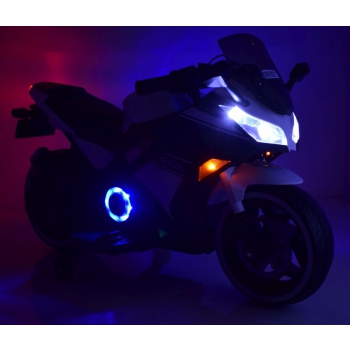 MEGA MOTOR ŚCIGACZ STRONG 2 EXCLUSIVE, ŚWIECĄCE KOŁA, GAZ W MANETCE, HAMULEC/DLS07
