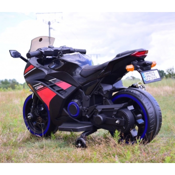 MEGA MOTOR ŚCIGACZ STRONG 2 EXCLUSIVE, ŚWIECĄCE KOŁA, GAZ W MANETCE, HAMULEC/DLS07