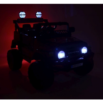 TOYOTA FJ CRUISER NA AKUMULATOR WERSJA  4X4, 180 WAT/JJ2099