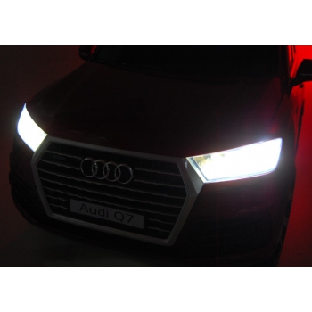 ORYGINALNE   AUDI Q7 W NAJLEPSZEJ WERSJI, LAKIER/ 2188