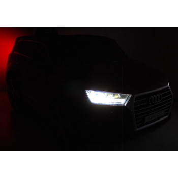 ORYGINALNE   AUDI Q7 W NAJLEPSZEJ WERSJI, LAKIER/ 2188
