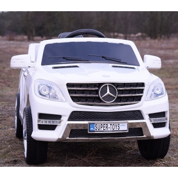 MERCEDES ML350 AMG TRZY SILNIKI, FUNKCJA BUJANIA,MIĘKKIE KOŁA, MIĘKKIE SIEDZENIE, MOCNY/ML350