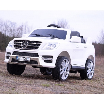 MERCEDES ML350 AMG TRZY SILNIKI, FUNKCJA BUJANIA,MIĘKKIE KOŁA, MIĘKKIE SIEDZENIE, MOCNY/ML350