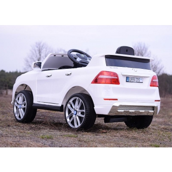 MERCEDES ML350 AMG TRZY SILNIKI, FUNKCJA BUJANIA,MIĘKKIE KOŁA, MIĘKKIE SIEDZENIE, MOCNY/ML350