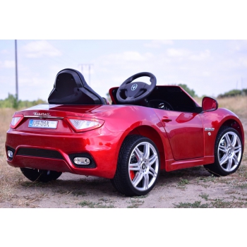 MASERATI GRANCABRIO MY18 Z AMORTYZATORAMI, PILOT, PANEL, RADIO FM, BLUETOOTH, LAKIER/S302