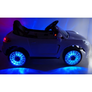 AUTO ROADSTER EXCLUSIVE Z ŚWIECĄCYMI KOŁAMI/SX158