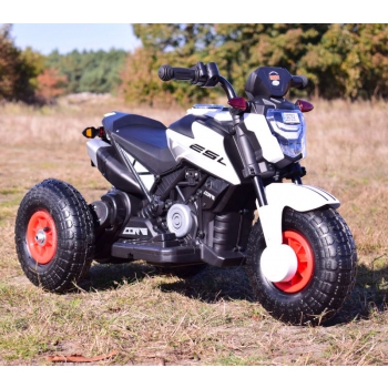MOTOR ŚCIGACZ NA POMPOWANYCH KOŁACH, DWA SILNIKI SUPER NOWOŚĆ/TK103
