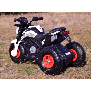 MOTOR ŚCIGACZ NA POMPOWANYCH KOŁACH, DWA SILNIKI SUPER NOWOŚĆ/TK103
